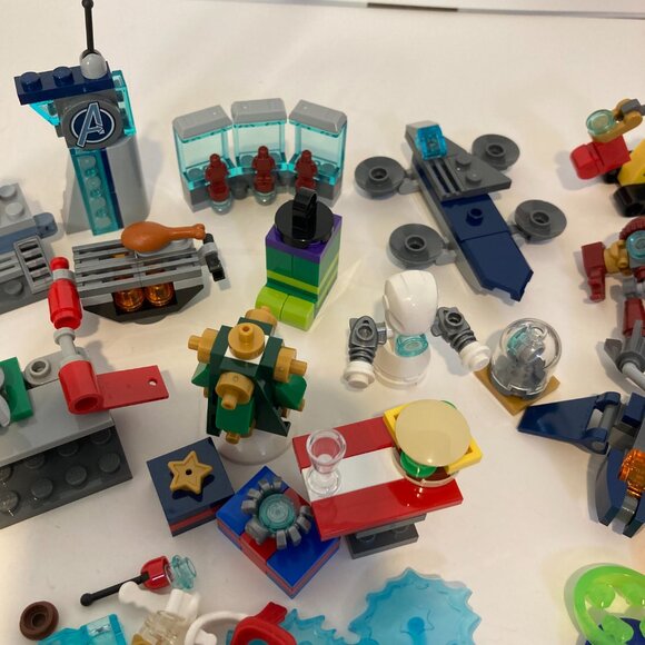LEGO Marvel Super Heroes: The Avengers Advent Calendar Parts 76196 No Figures - Picture 6 of 9